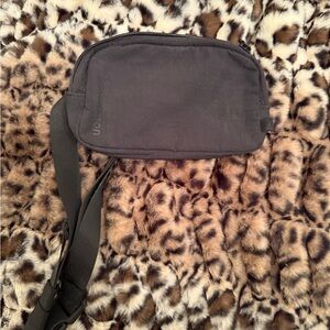 Lulu belt bag